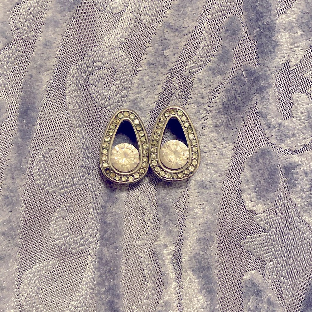 Silver tear drop tunnels